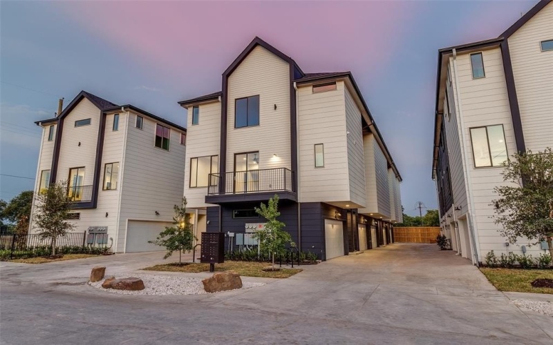 3308 Birmingham Avenue #A1, Dallas, TX 75210, 2 Habitaciones Habitaciones , ,2 BañosBaños,Residential,En Venta,3308 Birmingham Avenue,0,21055594