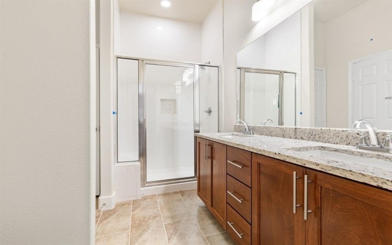 411 Henderson Street, Bonham, TX 75418, 3 Habitaciones Habitaciones , ,2 BañosBaños,Residential,En Venta,411 Henderson Street,0,21055799