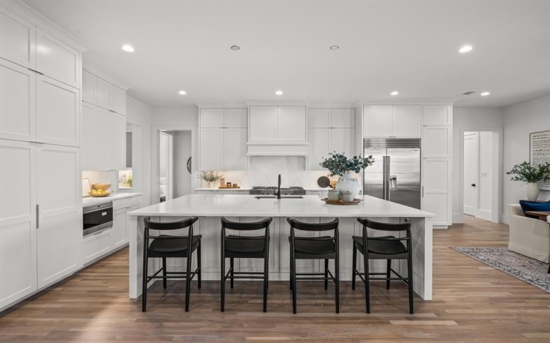 9111 Aldwick Drive, Dallas, TX 75238, 5 Bedrooms Bedrooms, ,7 BathroomsBathrooms,Residential,For Sale,9111 Aldwick Drive,0,21058855
