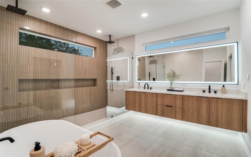 404 Parkview Avenue, Dallas, TX 75223, 3 Bedrooms Bedrooms, ,2 BathroomsBathrooms,Residential,For Sale,404 Parkview Avenue,0,21059062