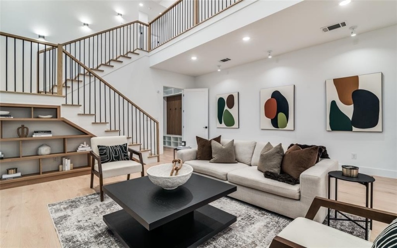 404 Parkview Avenue, Dallas, TX 75223, 3 Bedrooms Bedrooms, ,2 BathroomsBathrooms,Residential,For Sale,404 Parkview Avenue,0,21059062