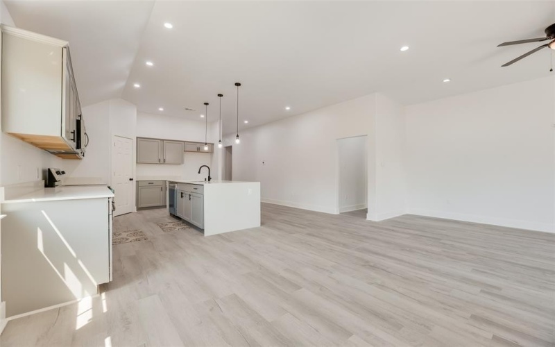 6031 Plum Dale Road, Dallas, TX 75241, 4 Bedrooms Bedrooms, ,2 BathroomsBathrooms,Residential,For Sale,6031 Plum Dale Road,0,21059241