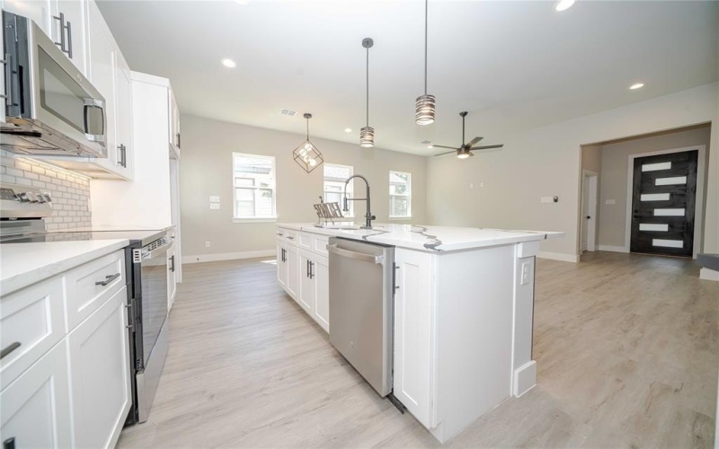 101 S Getzendaner Street, Waxahachie, TX 75165, 4 Habitaciones Habitaciones , ,2 BañosBaños,Residential,En Venta,101 S Getzendaner Street,0,21061650