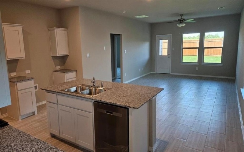 505 SHADED GROVE Drive, Denton, TX 76259, 3 Habitaciones Habitaciones , ,2 BañosBaños,Residential,En Venta,505 SHADED GROVE Drive,0,21061972