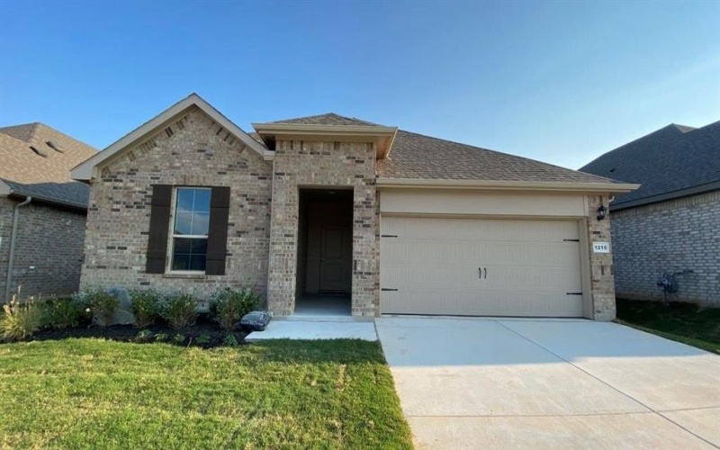1215 ROCKWATER Drive, Decatur, TX 76023, 4 Bedrooms Bedrooms, ,2 BathroomsBathrooms,Residential,For Sale,1215 ROCKWATER Drive,0,21062165