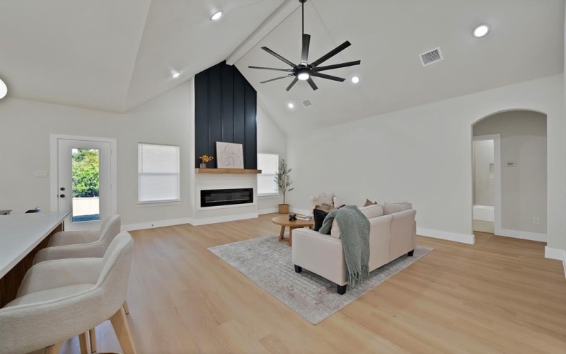 2806 NW 17th Street, Fort Worth, TX 76106, 3 Bedrooms Bedrooms, ,2 BathroomsBathrooms,Residential,For Sale,2806 NW 17th Street,0,21061846