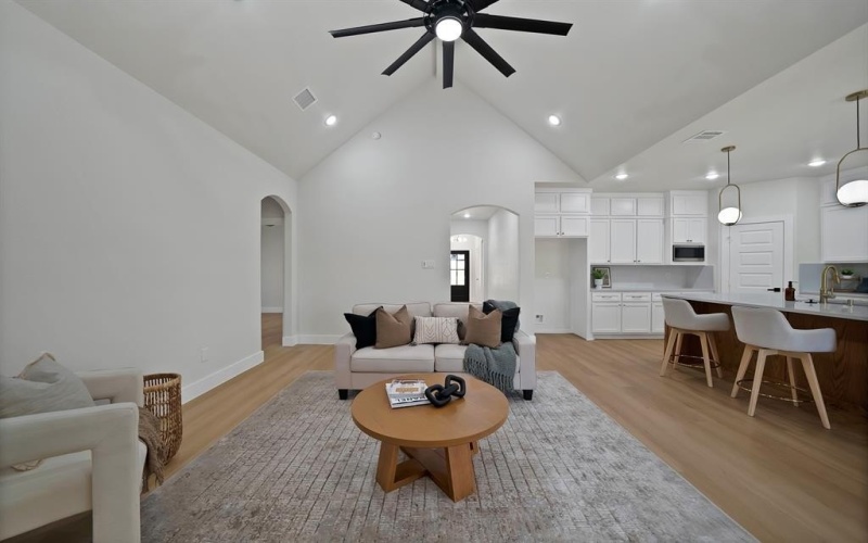 2806 NW 17th Street, Fort Worth, TX 76106, 3 Bedrooms Bedrooms, ,2 BathroomsBathrooms,Residential,For Sale,2806 NW 17th Street,0,21061846