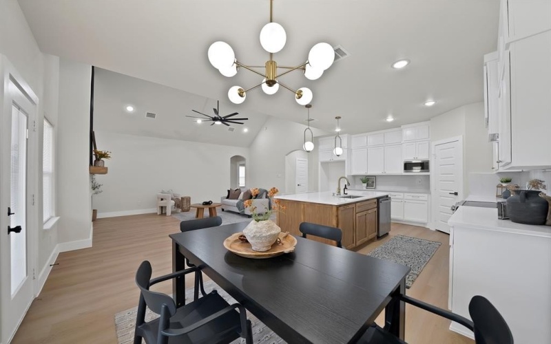 2806 NW 17th Street, Fort Worth, TX 76106, 3 Bedrooms Bedrooms, ,2 BathroomsBathrooms,Residential,For Sale,2806 NW 17th Street,0,21061846