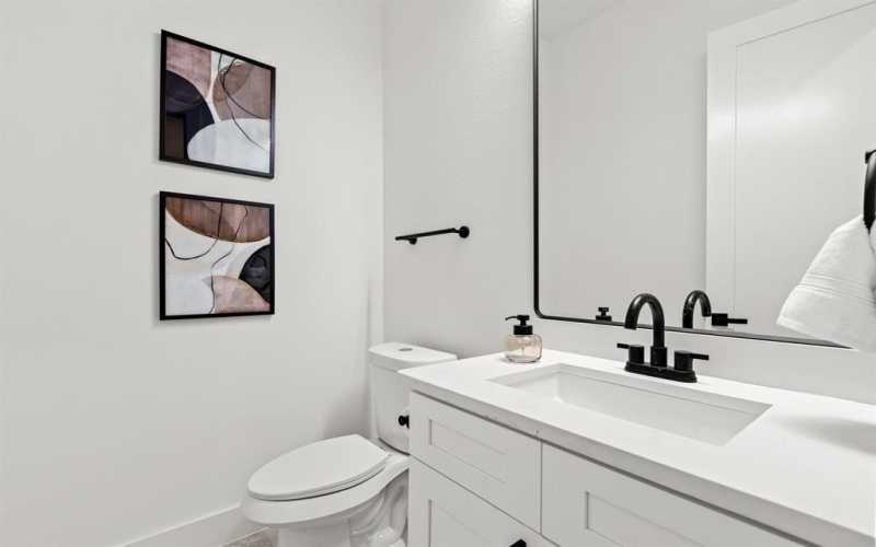 2001 Hearne Avenue #102, Dallas, TX 75208, 4 Habitaciones Habitaciones , ,3 BañosBaños,Residential,En Venta,2001 Hearne Avenue,0,21062438