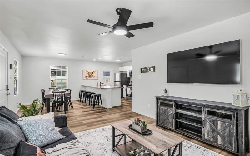 308 S 3rd, Bonham, TX 75418, 3 Bedrooms Bedrooms, ,2 BathroomsBathrooms,Residential,For Sale,308 S 3rd,0,21062704