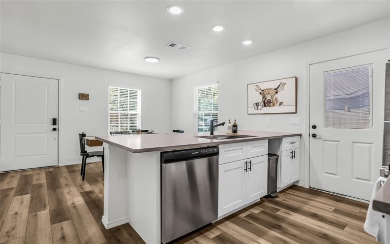 308 S 3rd, Bonham, TX 75418, 3 Bedrooms Bedrooms, ,2 BathroomsBathrooms,Residential,For Sale,308 S 3rd,0,21062704