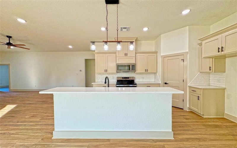 224 Hazelwood Drive, Woodway, TX 76712, 4 Bedrooms Bedrooms, ,2 BathroomsBathrooms,Residential,For Sale,224 Hazelwood Drive,0,21062736