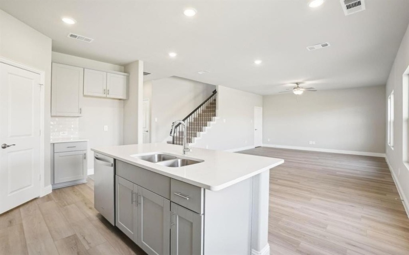 2211 Gustavus Drive, Sherman, TX 75092, 4 Habitaciones Habitaciones , ,2 BañosBaños,Residential,En Venta,2211 Gustavus Drive,0,21062684