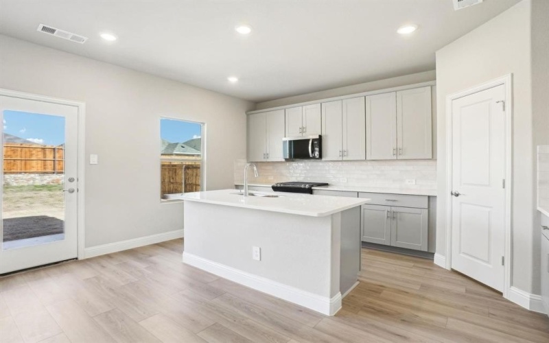 2211 Gustavus Drive, Sherman, TX 75092, 4 Habitaciones Habitaciones , ,2 BañosBaños,Residential,En Venta,2211 Gustavus Drive,0,21062684