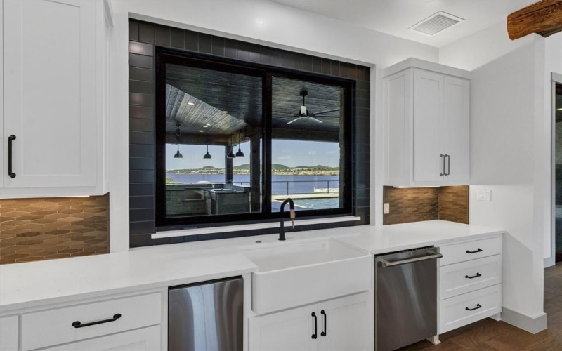 1003 Wax Wing Cove, Graford, TX 76449, 5 Bedrooms Bedrooms, ,6 BathroomsBathrooms,Residential,For Sale,1003 Wax Wing Cove,0,21062794