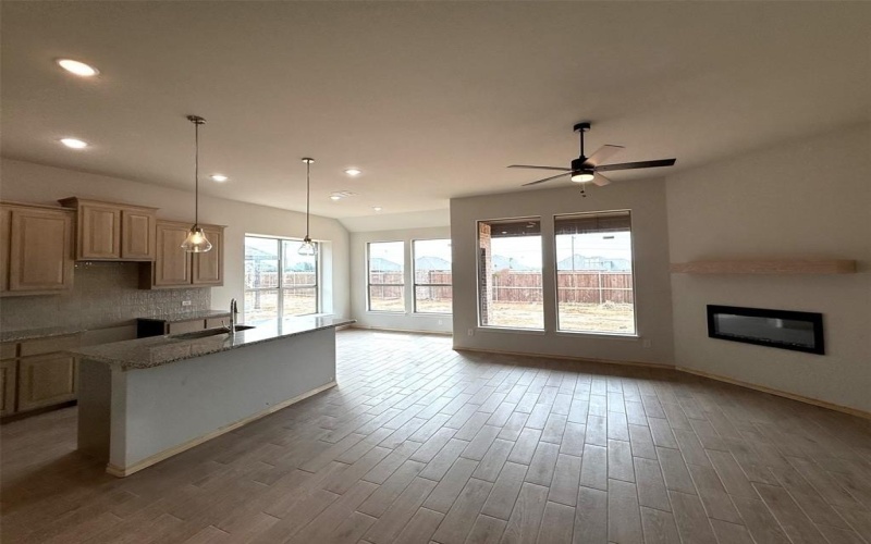321 Los Llanos Road, Granbury, TX 76048, 4 Bedrooms Bedrooms, ,3 BathroomsBathrooms,Residential,For Sale,321 Los Llanos Road,0,21063278