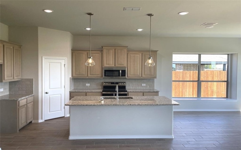 321 Los Llanos Road, Granbury, TX 76048, 4 Bedrooms Bedrooms, ,3 BathroomsBathrooms,Residential,For Sale,321 Los Llanos Road,0,21063278