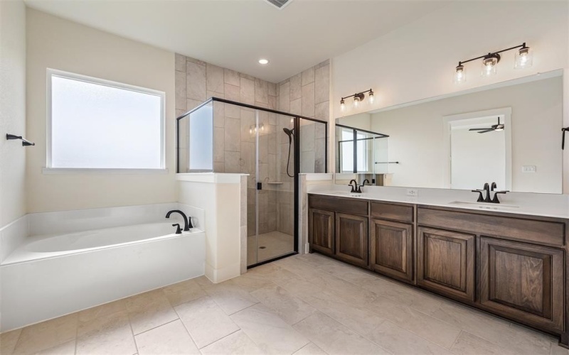 301 Texas Sage Trail, Weatherford, TX 76082, 4 Habitaciones Habitaciones , ,2 BañosBaños,Residential,En Venta,301 Texas Sage Trail,0,21063301