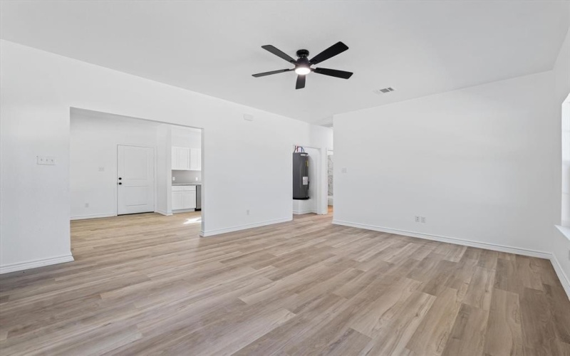 305 Meador Street, Moody, TX 76557, 3 Habitaciones Habitaciones , ,2 BañosBaños,Residential,En Venta,305 Meador Street,0,21063271