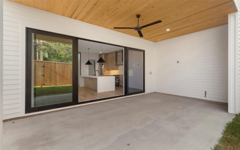 5611 Ellsworth Avenue #102, Dallas, TX 75206, 4 Bedrooms Bedrooms, ,3 BathroomsBathrooms,Residential,For Sale,5611 Ellsworth Avenue,0,21063414