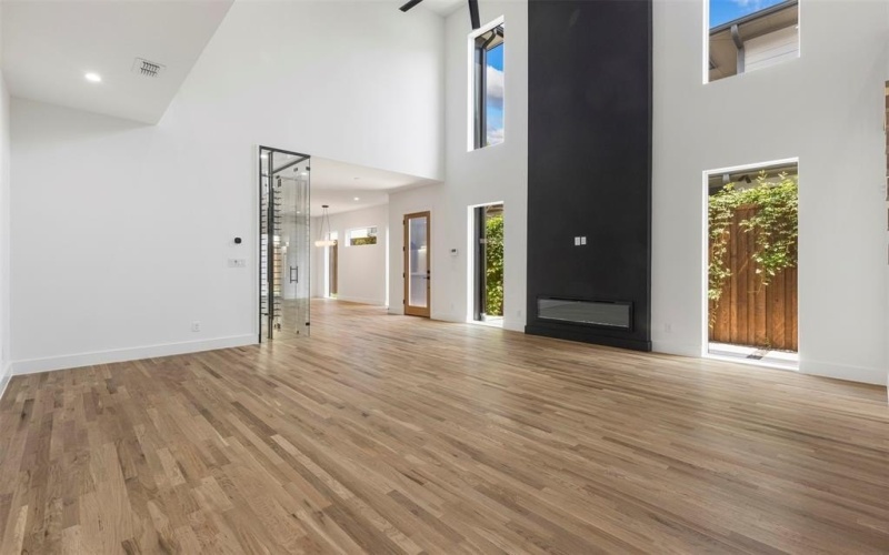 5611 Ellsworth Avenue #102, Dallas, TX 75206, 4 Bedrooms Bedrooms, ,3 BathroomsBathrooms,Residential,For Sale,5611 Ellsworth Avenue,0,21063414