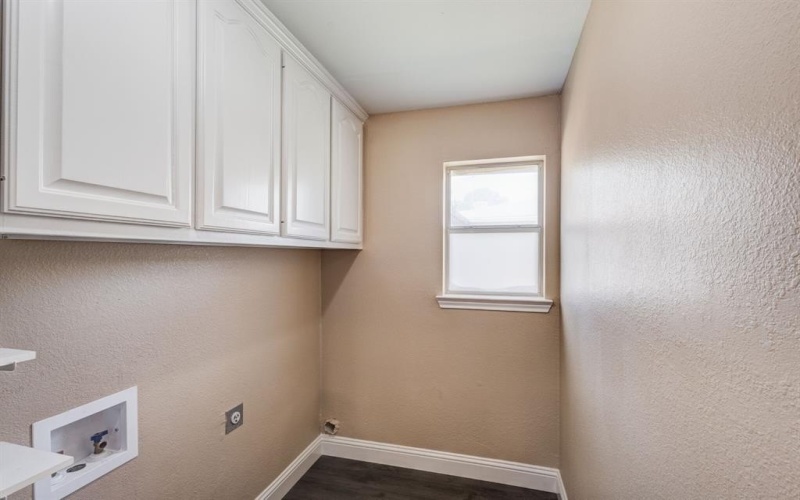 2600 Northcrest Drive, Plano, TX 75075, 4 Bedrooms Bedrooms, ,2 BathroomsBathrooms,Residential,For Sale,2600 Northcrest Drive,0,21063485