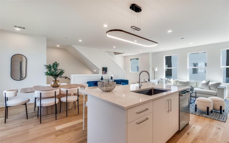 3940 Spring Valley Road #3, Farmers Branch, TX 75001, 2 Bedrooms Bedrooms, ,2 BathroomsBathrooms,Residential,For Sale,3940 Spring Valley Road,0,21063602