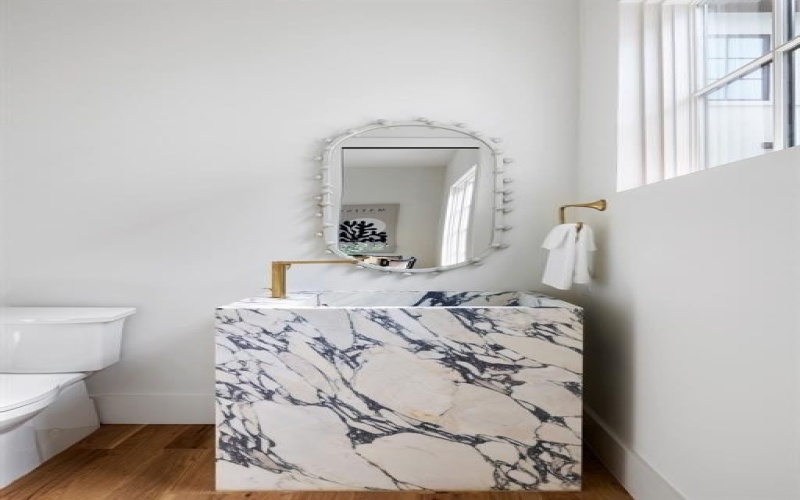 3939 Hawthorne #102, Dallas, TX 75219, 2 Bedrooms Bedrooms, ,2 BathroomsBathrooms,Residential,For Sale,3939 Hawthorne,0,21063849