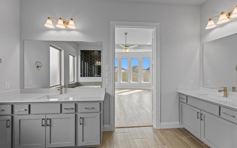 4005 Gervais Drive, McKinney, TX 75071, 4 Habitaciones Habitaciones , ,5 BañosBaños,Residential,En Venta,4005 Gervais Drive,0,21064002