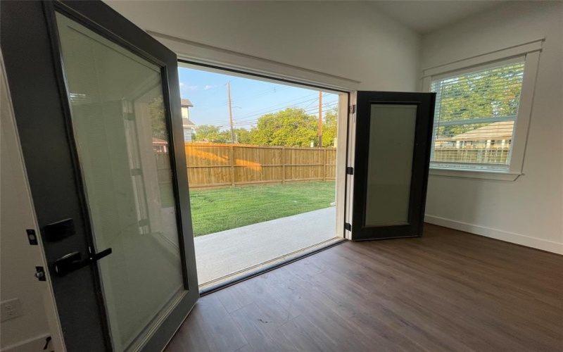 2726 1st Avenue, Dallas, TX 75210, 3 Bedrooms Bedrooms, ,2 BathroomsBathrooms,Residential,For Sale,2726 1st Avenue,0,21064046