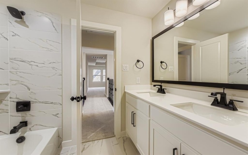 1612 Gimlet Lane, Fort Worth, TX 76052, 4 Habitaciones Habitaciones , ,3 BañosBaños,Residential,En Venta,1612 Gimlet Lane,0,21064122