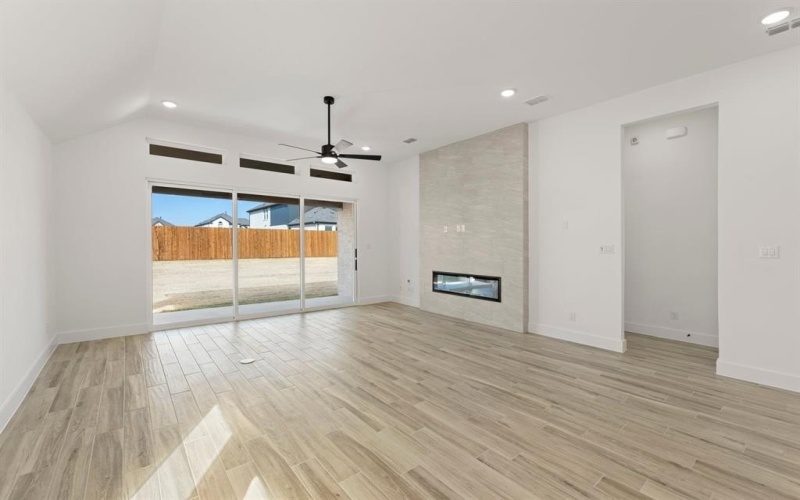 1704 Silla, Little Elm, TX 75068, 4 Bedrooms Bedrooms, ,3 BathroomsBathrooms,Residential,For Sale,1704 Silla,0,21064125