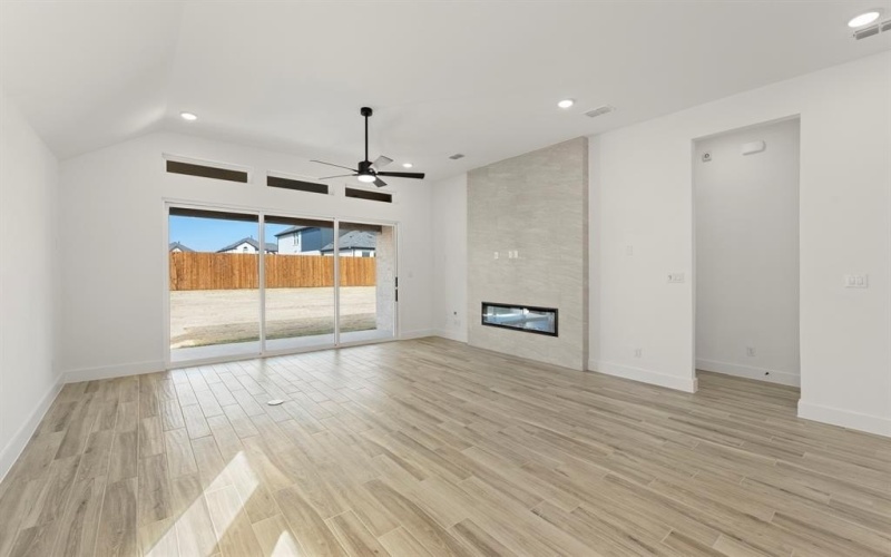 1704 Silla, Little Elm, TX 75068, 4 Bedrooms Bedrooms, ,3 BathroomsBathrooms,Residential,For Sale,1704 Silla,0,21064125