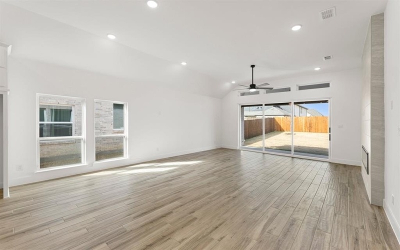 1704 Silla, Little Elm, TX 75068, 4 Bedrooms Bedrooms, ,3 BathroomsBathrooms,Residential,For Sale,1704 Silla,0,21064125