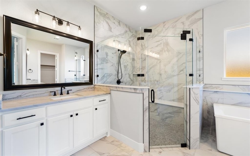 1240 Julian Drive, Van Alstyne, TX 75495, 4 Bedrooms Bedrooms, ,3 BathroomsBathrooms,Residential,For Sale,1240 Julian Drive,0,21064174