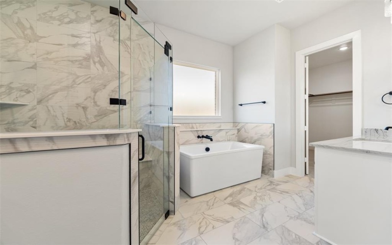 1240 Julian Drive, Van Alstyne, TX 75495, 4 Bedrooms Bedrooms, ,3 BathroomsBathrooms,Residential,For Sale,1240 Julian Drive,0,21064174