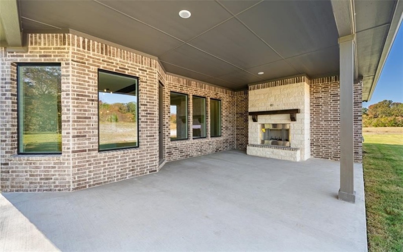 1240 Julian Drive, Van Alstyne, TX 75495, 4 Bedrooms Bedrooms, ,3 BathroomsBathrooms,Residential,For Sale,1240 Julian Drive,0,21064174