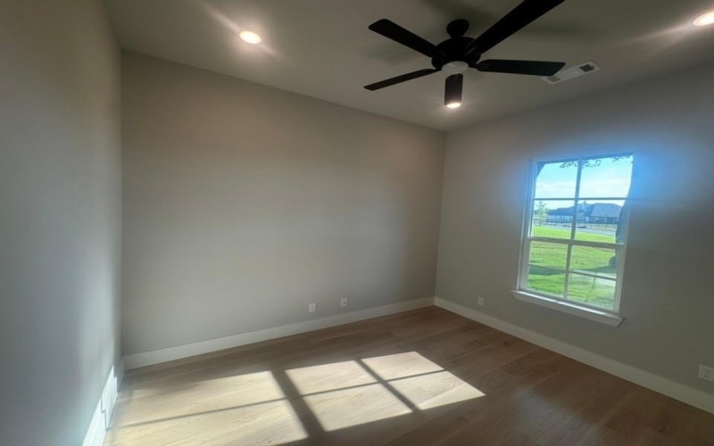 1240 Julian Drive, Van Alstyne, TX 75495, 4 Bedrooms Bedrooms, ,3 BathroomsBathrooms,Residential,For Sale,1240 Julian Drive,0,21064174