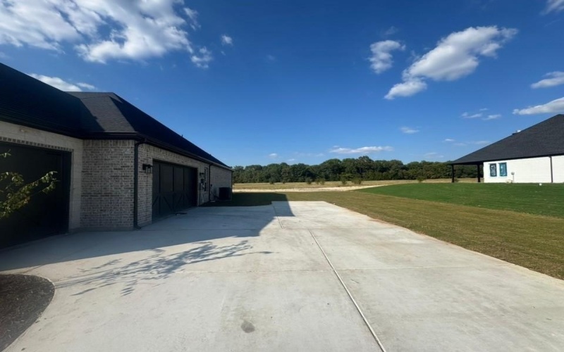 1440 Julian Drive, Van Alstyne, TX 75495, 4 Bedrooms Bedrooms, ,3 BathroomsBathrooms,Residential,For Sale,1440 Julian Drive,0,21064278