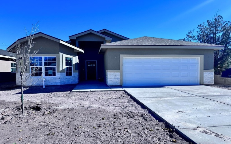 2006 S Park St, Pecos, TX 79772, 3 Bedrooms Bedrooms, ,2 BathroomsBathrooms,Residential,For Sale,2006 S Park St,0,163118