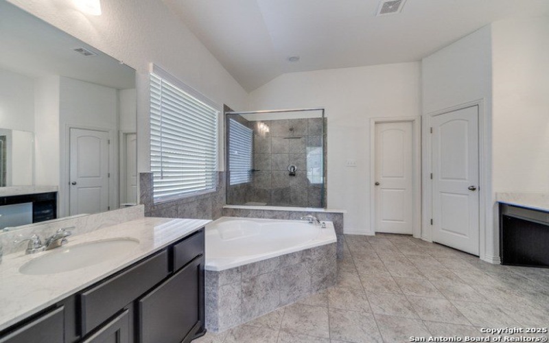 133 Beaver Bnd, Boerne, TX 78006, 4 Habitaciones Habitaciones , ,3 BañosBaños,Residential,En Venta,133 Beaver Bnd,0,1908842
