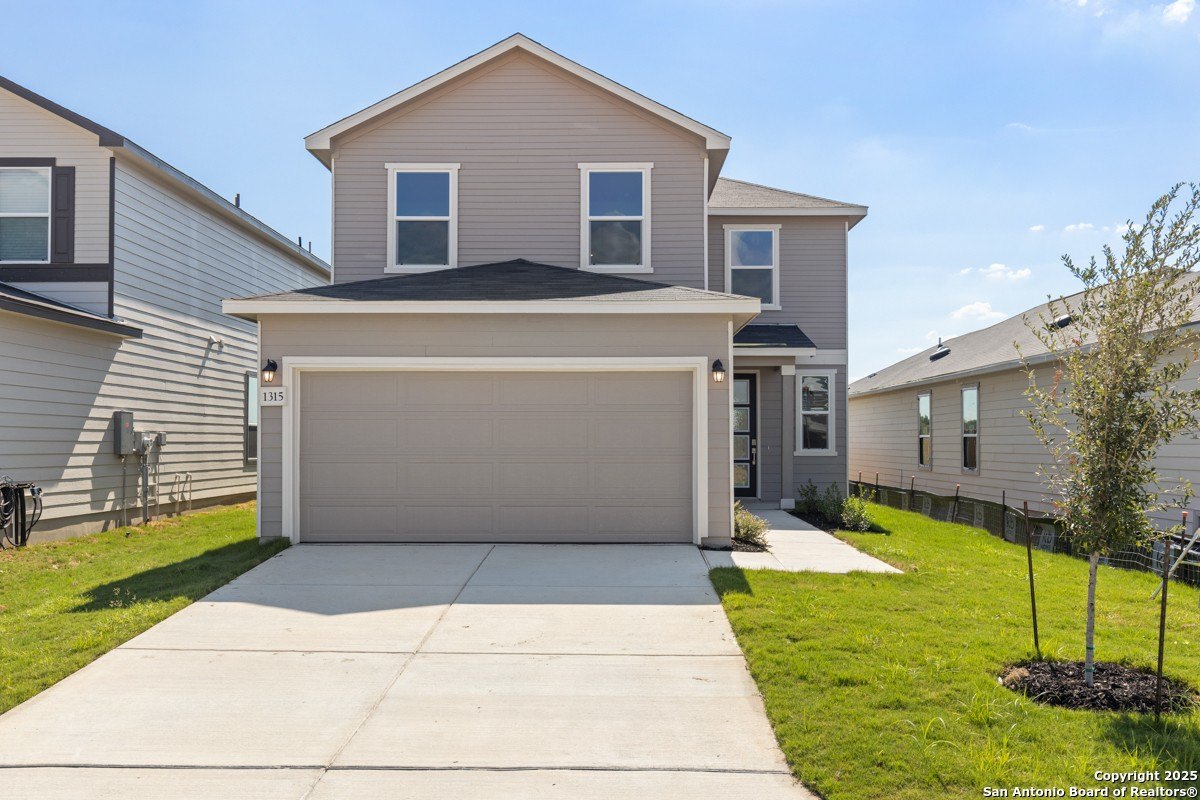 1315 ATTICUS AVE, New Braunfels, TX 78109, 3 Habitaciones Habitaciones , ,2 BañosBaños,Residential,En Venta,1315 ATTICUS AVE,0,1893617