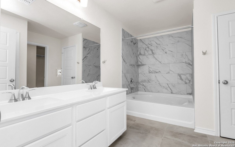 4734 PLAZA CENTER, San Antonio, TX 78222, 3 Habitaciones Habitaciones , ,2 BañosBaños,Residential,En Venta,4734 PLAZA CENTER,0,1909085