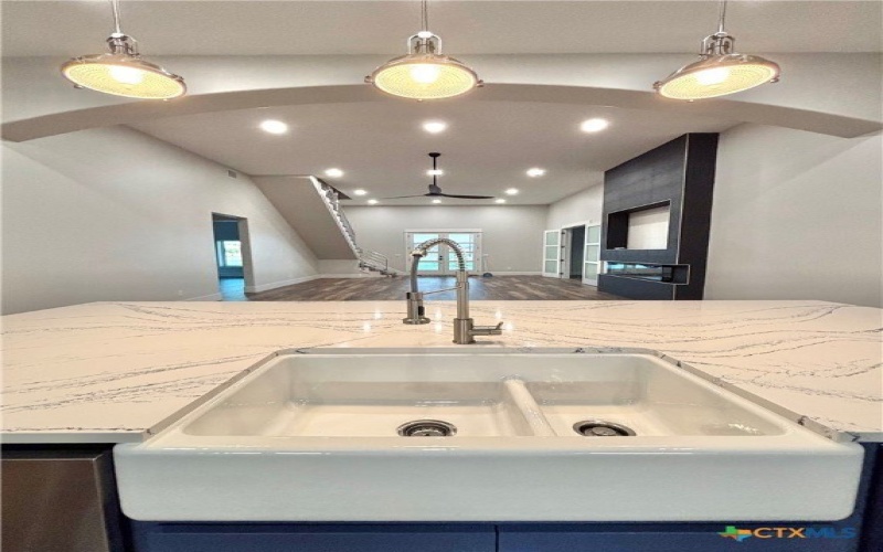 2062 W Harrison Avenue, Port O'Connor, TX 77982, 5 Habitaciones Habitaciones , ,3 BañosBaños,Residential,En Venta,2062 W Harrison Avenue,0,593060