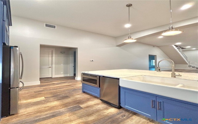 2062 W Harrison Avenue, Port O'Connor, TX 77982, 5 Habitaciones Habitaciones , ,3 BañosBaños,Residential,En Venta,2062 W Harrison Avenue,0,593060