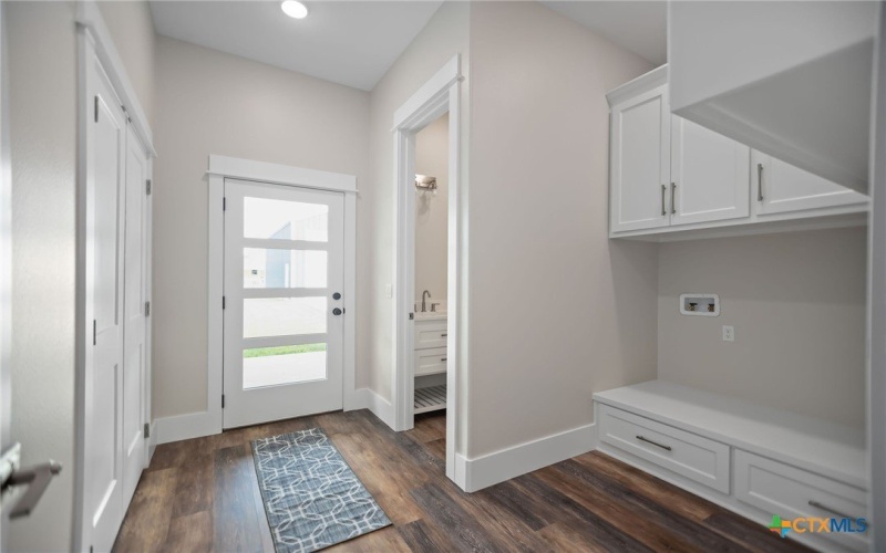 2062 W Harrison Avenue, Port O'Connor, TX 77982, 5 Habitaciones Habitaciones , ,3 BañosBaños,Residential,En Venta,2062 W Harrison Avenue,0,593060