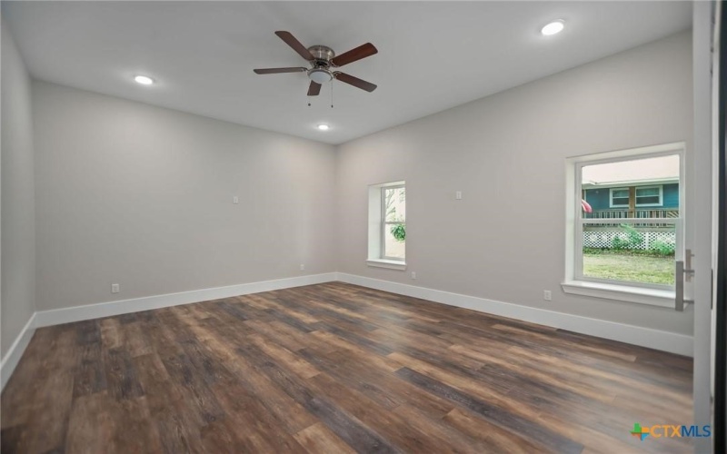 2062 W Harrison Avenue, Port O'Connor, TX 77982, 5 Habitaciones Habitaciones , ,3 BañosBaños,Residential,En Venta,2062 W Harrison Avenue,0,593060