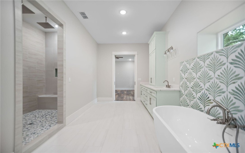 2062 W Harrison Avenue, Port O'Connor, TX 77982, 5 Habitaciones Habitaciones , ,3 BañosBaños,Residential,En Venta,2062 W Harrison Avenue,0,593060
