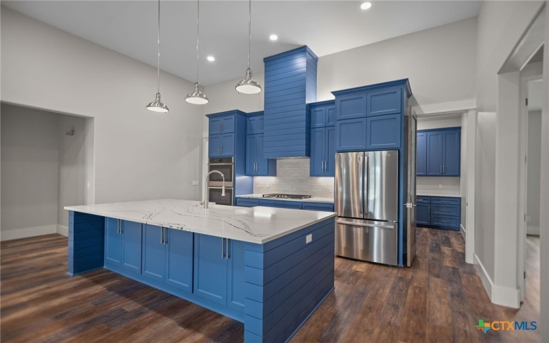 2062 W Harrison Avenue, Port O'Connor, TX 77982, 5 Habitaciones Habitaciones , ,3 BañosBaños,Residential,En Venta,2062 W Harrison Avenue,0,593060