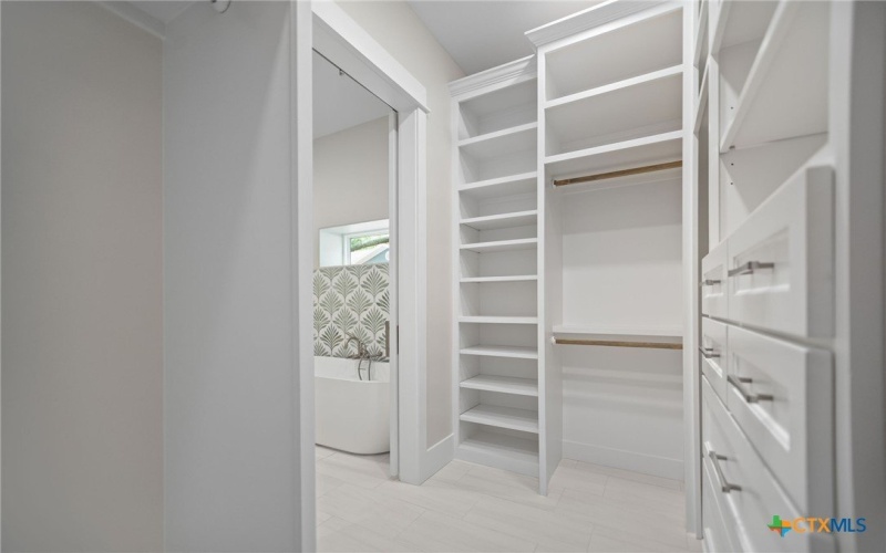 2062 W Harrison Avenue, Port O'Connor, TX 77982, 5 Habitaciones Habitaciones , ,3 BañosBaños,Residential,En Venta,2062 W Harrison Avenue,0,593060